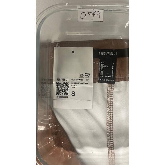 Forever 21 Faux Patent Leather Beige Sz S 
Mid Rise Bodycon Skinny Pants - Picture 8 of 8